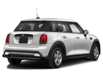 MINI Cooper de 4 puertas con techo rígido 2024