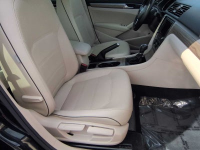 Volkswagen Passat 2.0T SE 2018