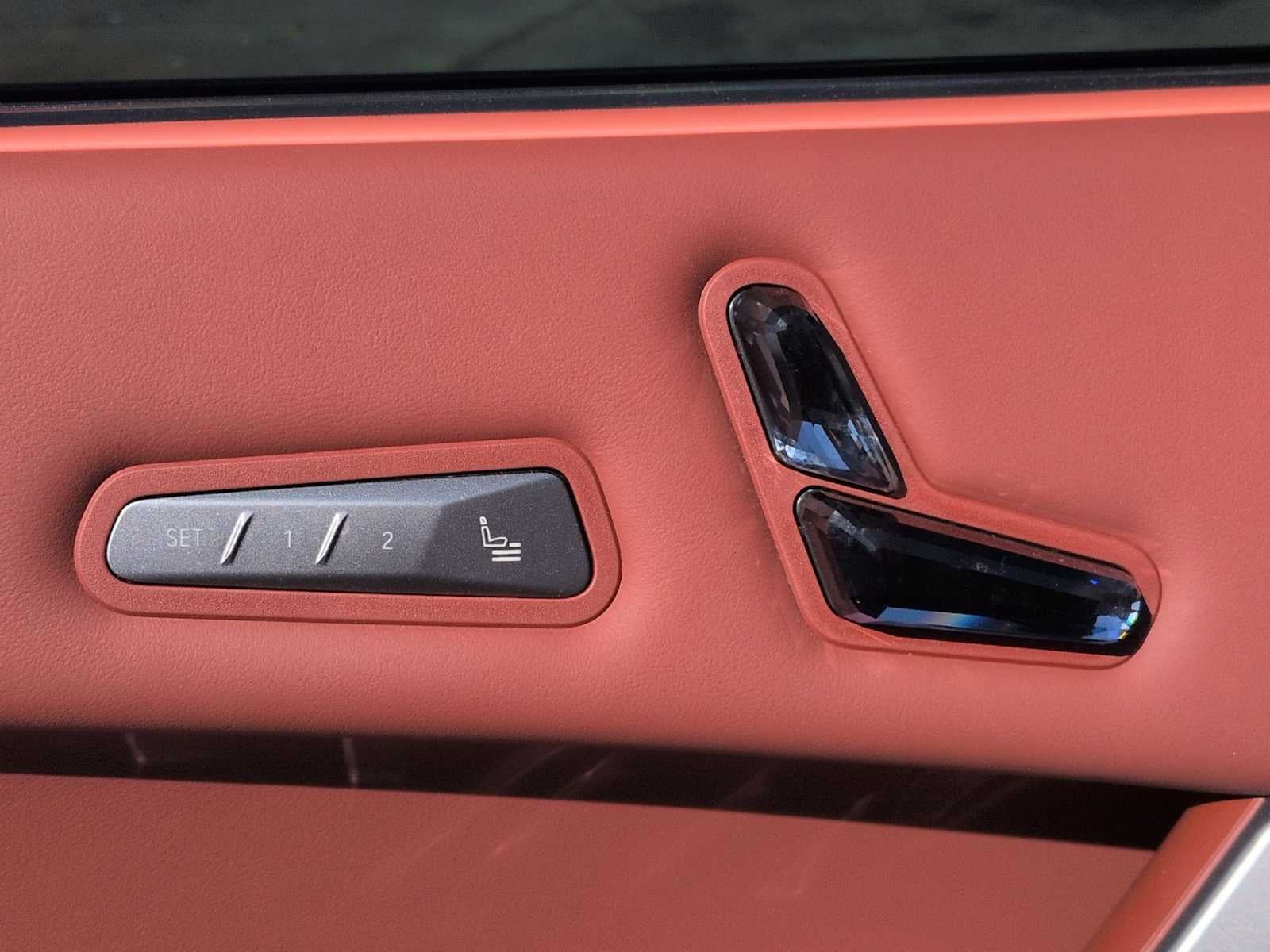 2025 BMW iX M60