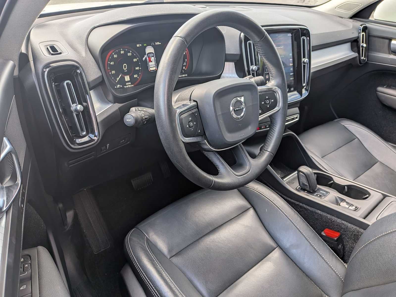 Volvo XC40 Momentum 2019