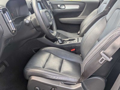 Volvo XC40 Momentum 2019