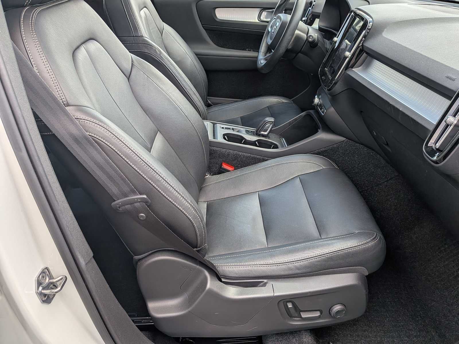 Volvo XC40 Momentum 2019