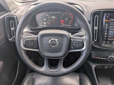 Volvo XC40 Momentum 2019