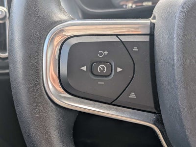 Volvo XC40 Momentum 2019