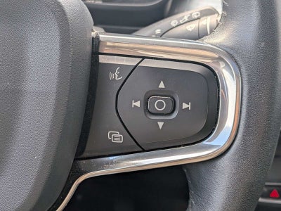 Volvo XC40 Momentum 2019