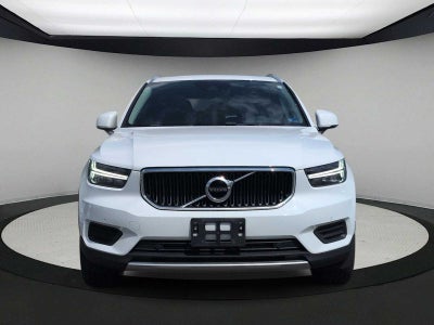 Volvo XC40 Momentum 2019