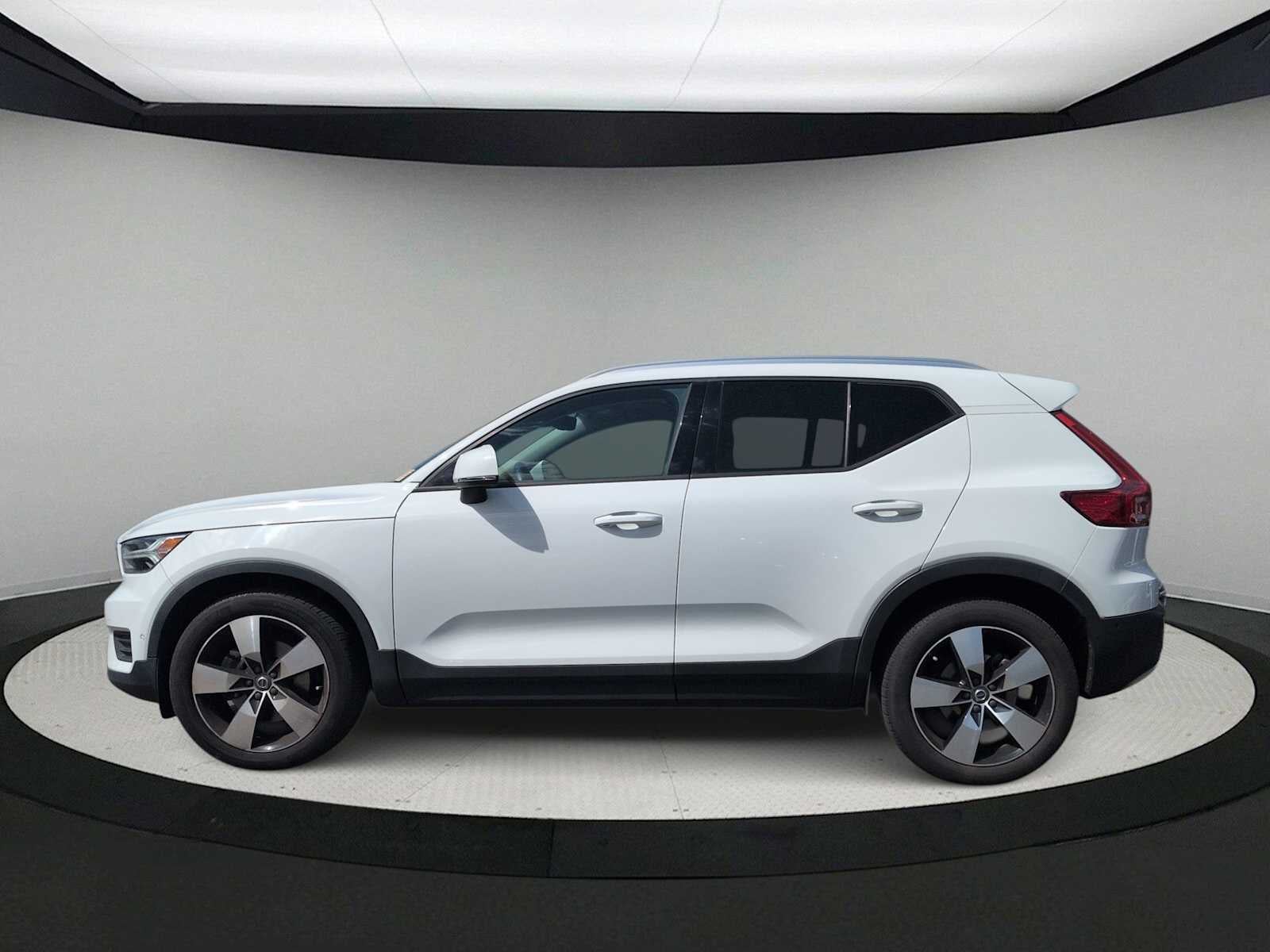 Volvo XC40 Momentum 2019