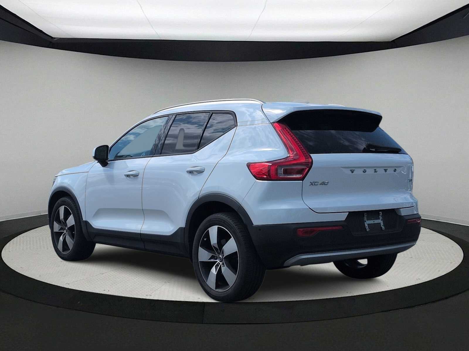 Volvo XC40 Momentum 2019