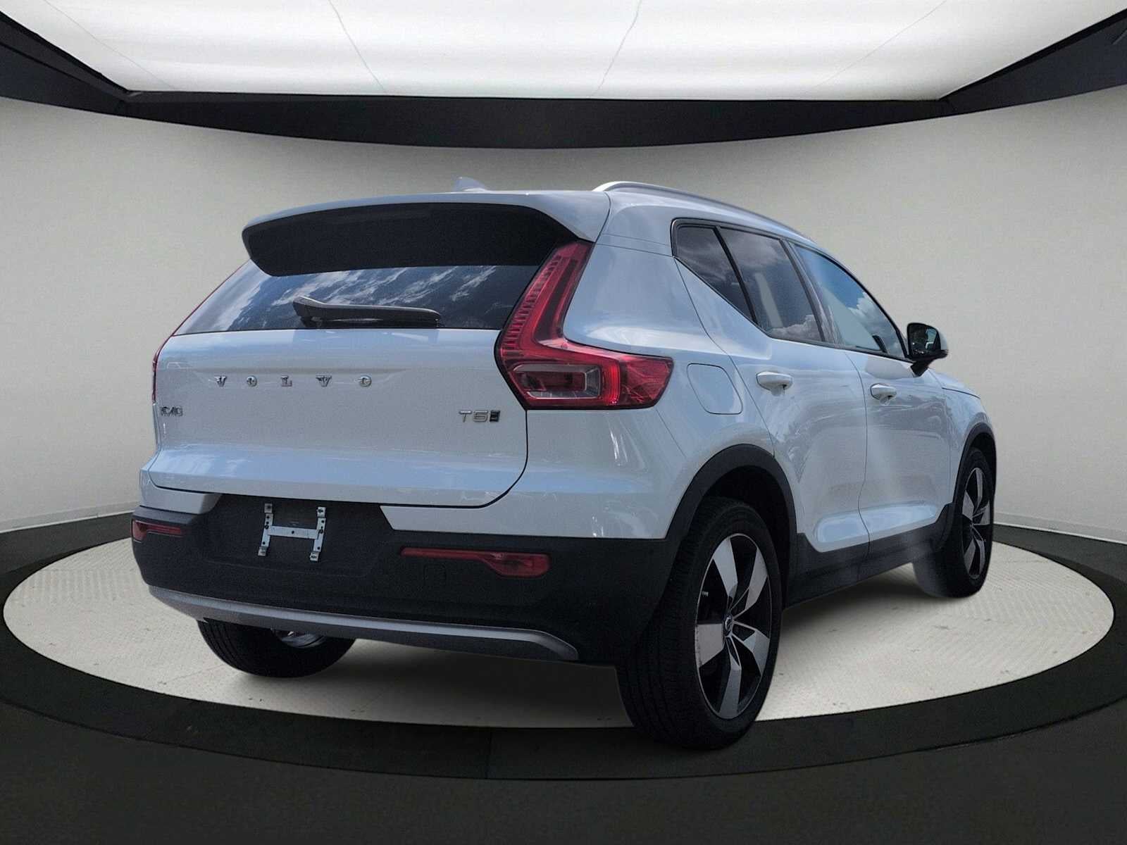 Volvo XC40 Momentum 2019