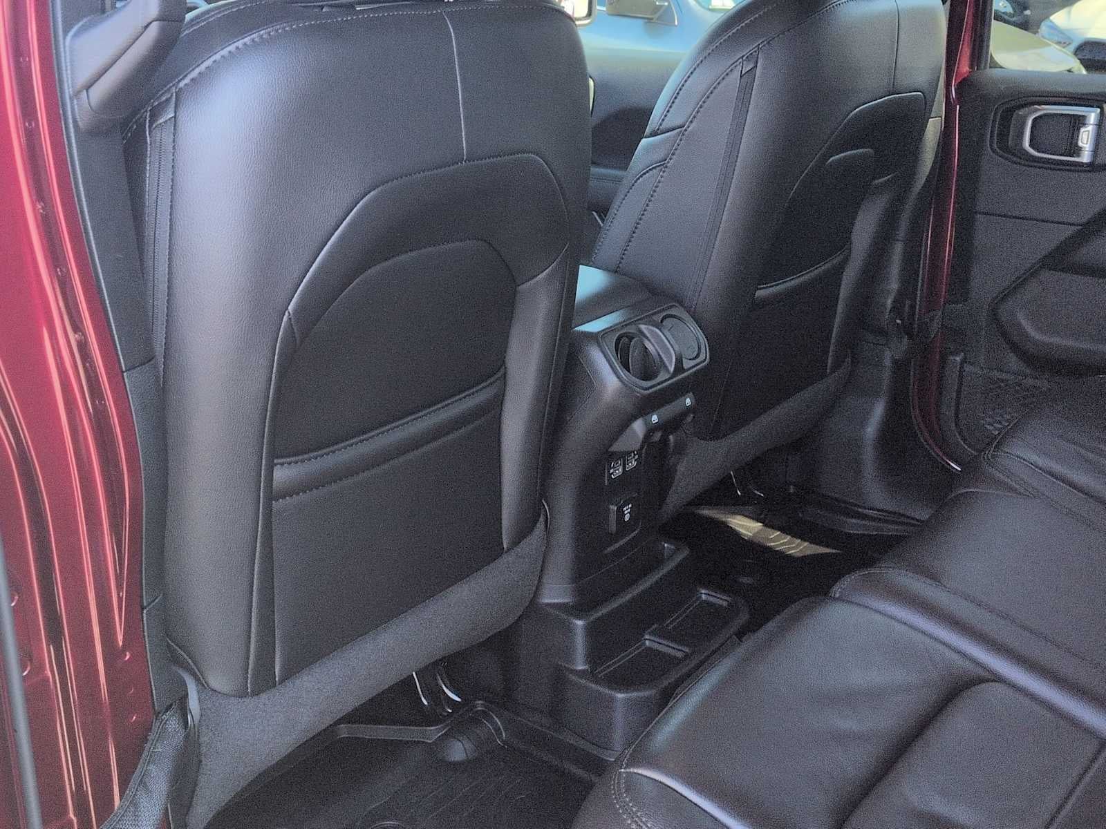 Jeep Wrangler Unlimited Sahara Altitude 2021