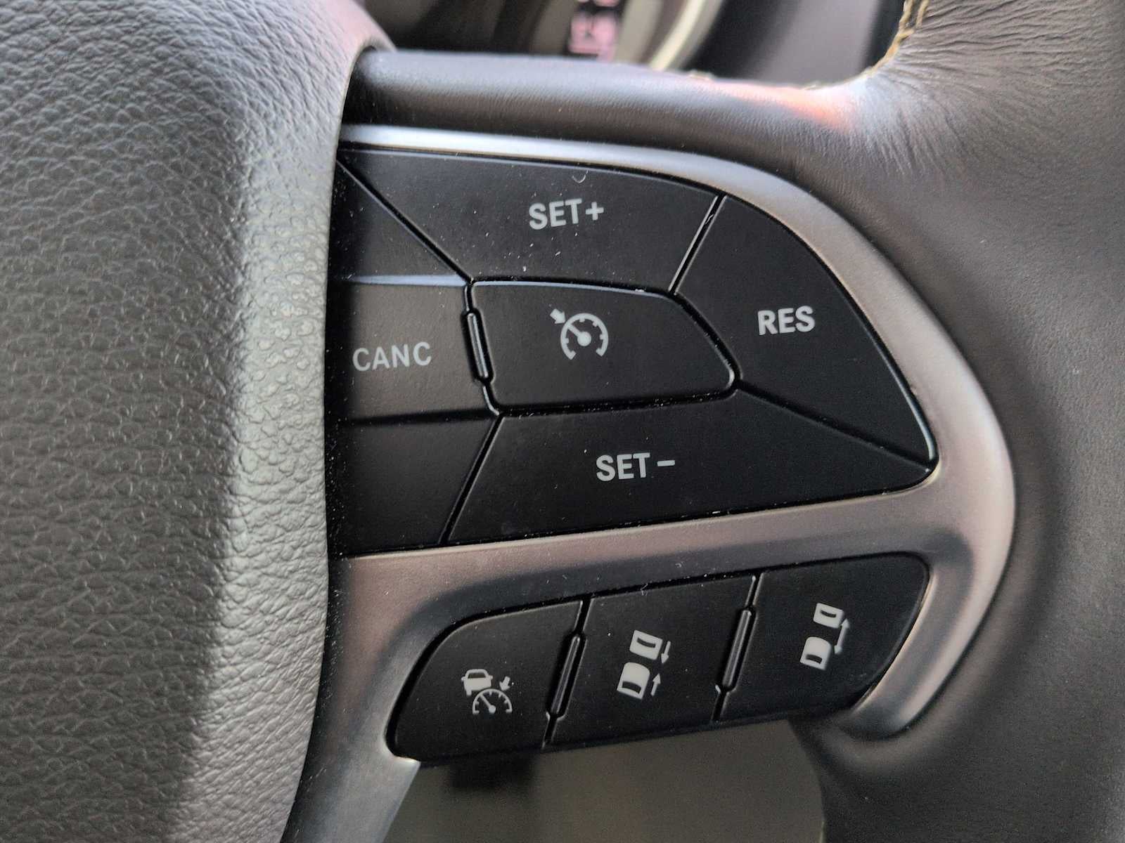 2020 Jeep Grand Cherokee Overland