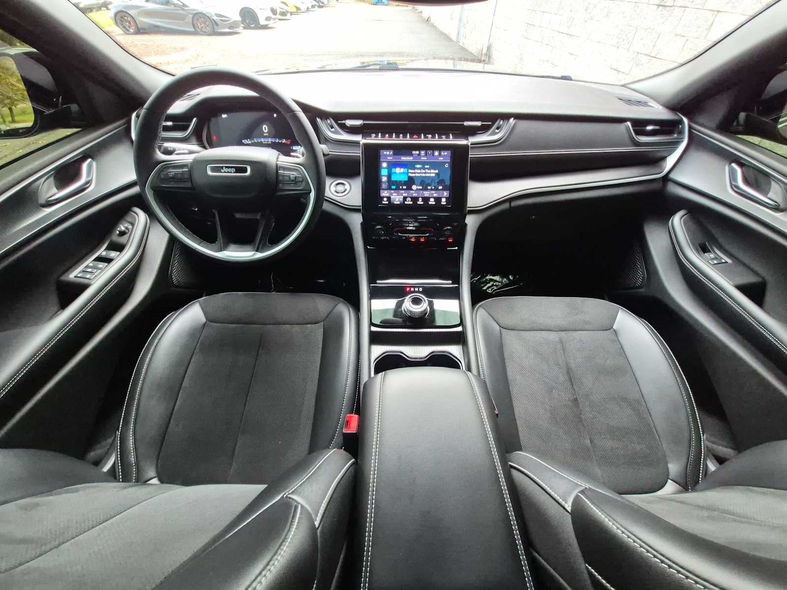 Jeep Grand Cherokee Altitude 2024
