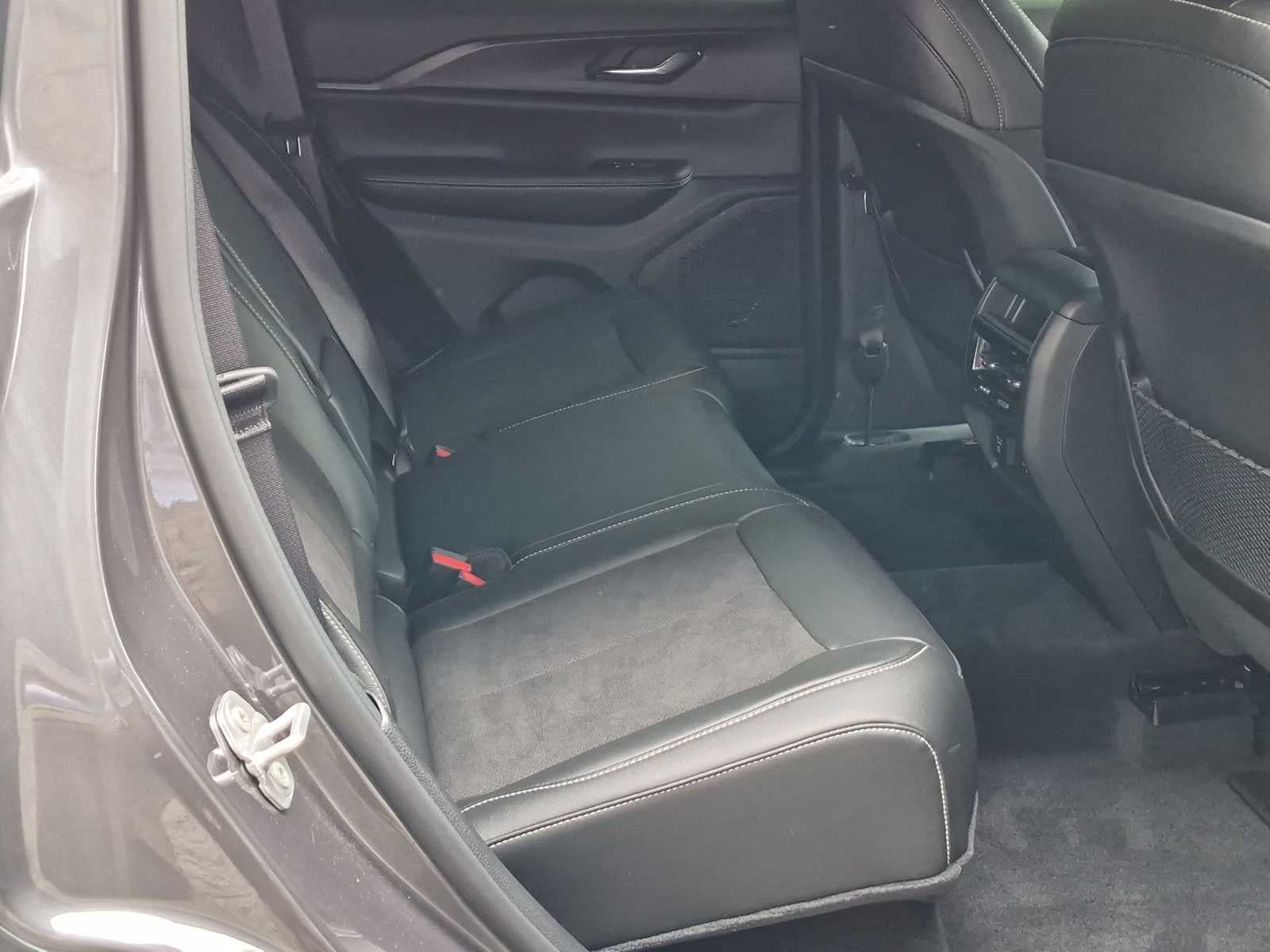 Jeep Grand Cherokee Altitude 2024