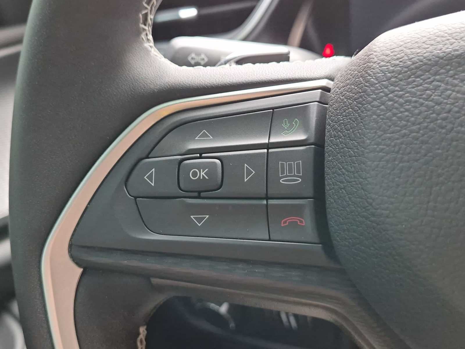 Jeep Grand Cherokee Altitude 2024