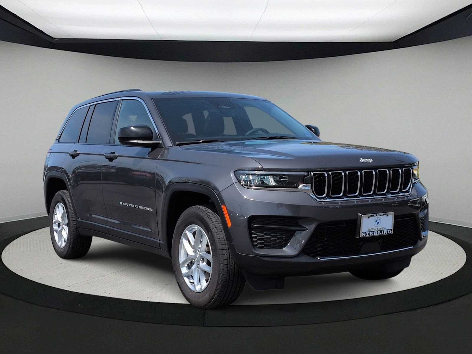 Jeep Grand Cherokee Laredo X 2025