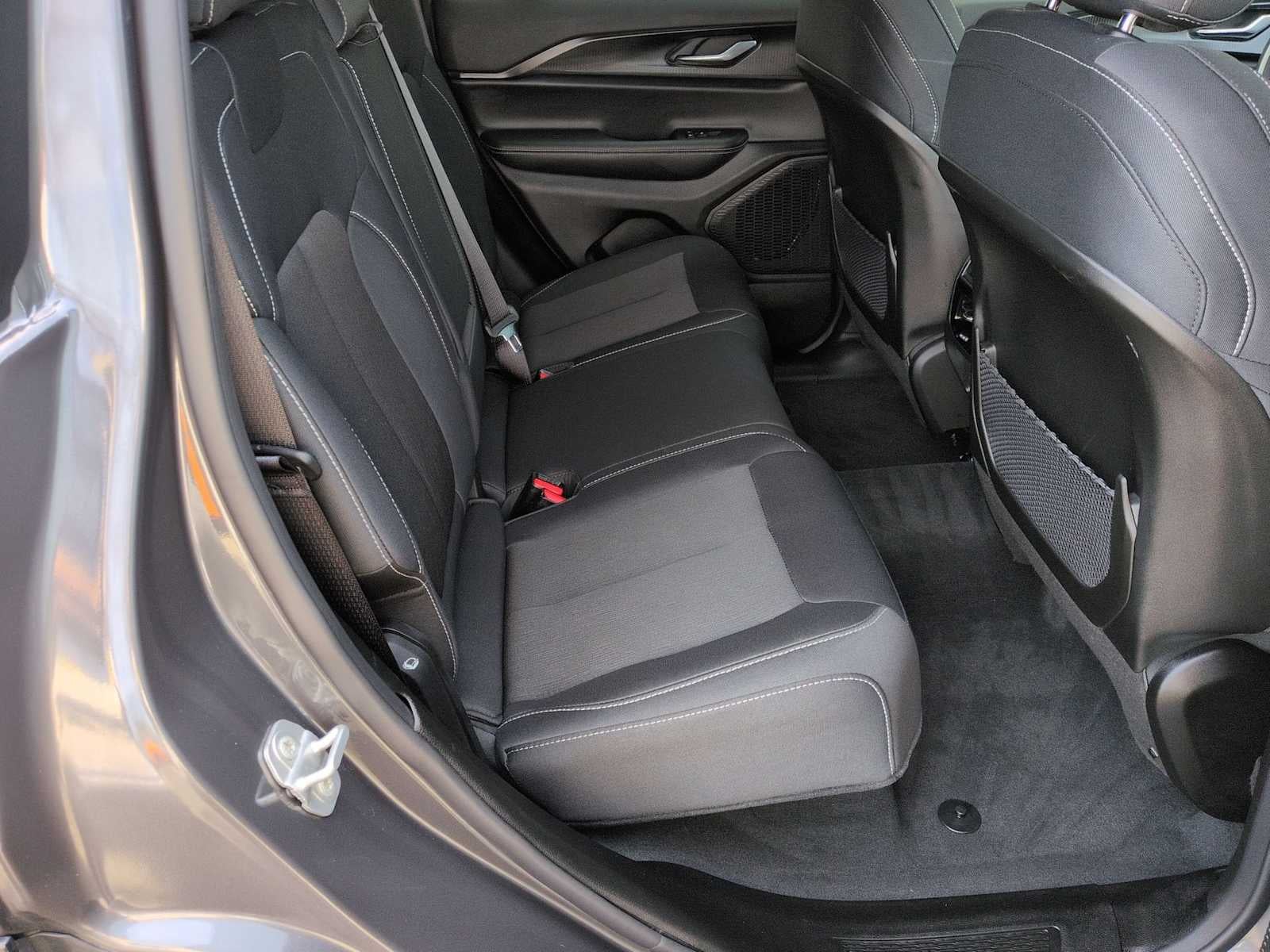 Jeep Grand Cherokee Laredo X 2025