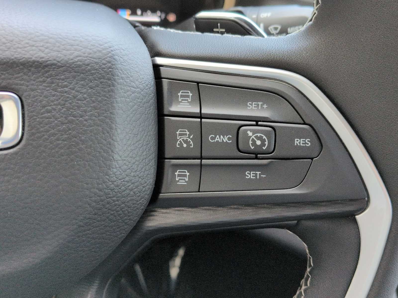 Jeep Grand Cherokee Laredo X 2025