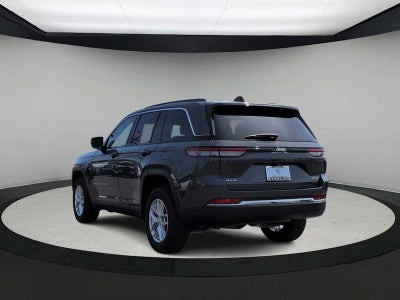 Jeep Grand Cherokee Laredo X 2025
