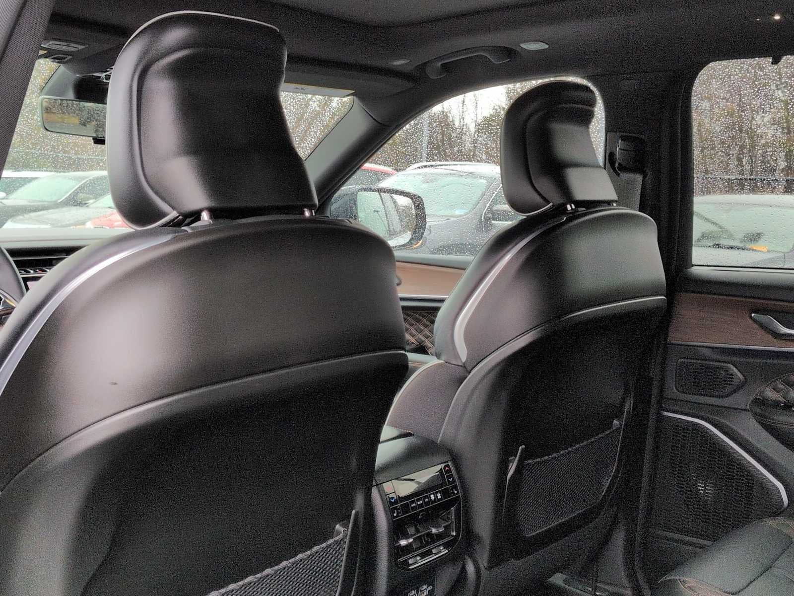 Jeep Grand Cherokee Summit 2024