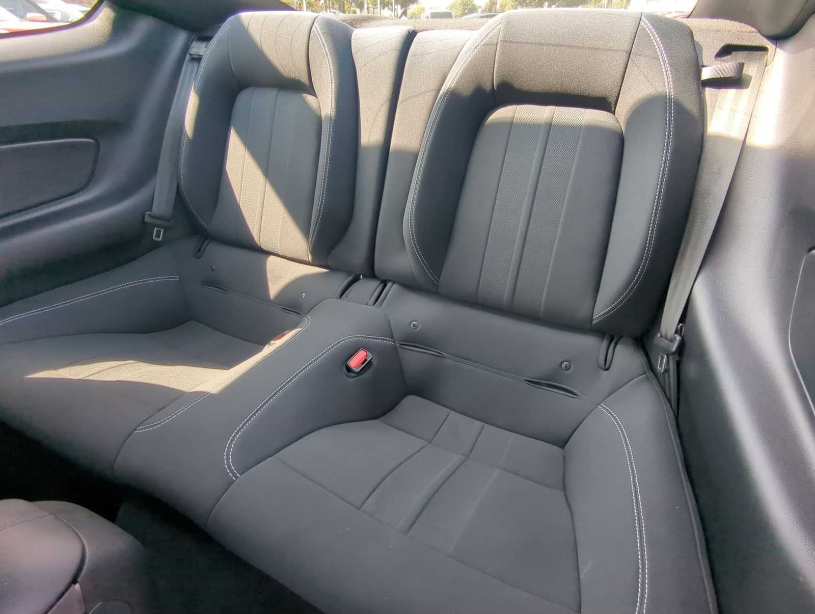 Ford Mustang EcoBoost 2021