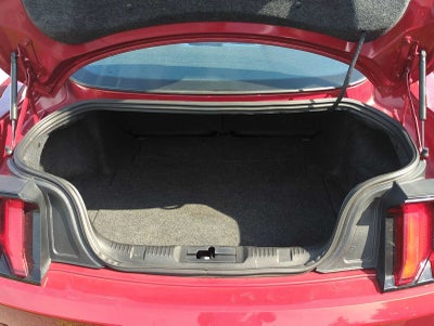 Ford Mustang EcoBoost 2021