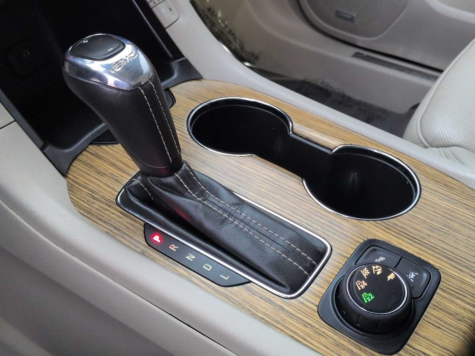 GMC Acadia Denali 2017