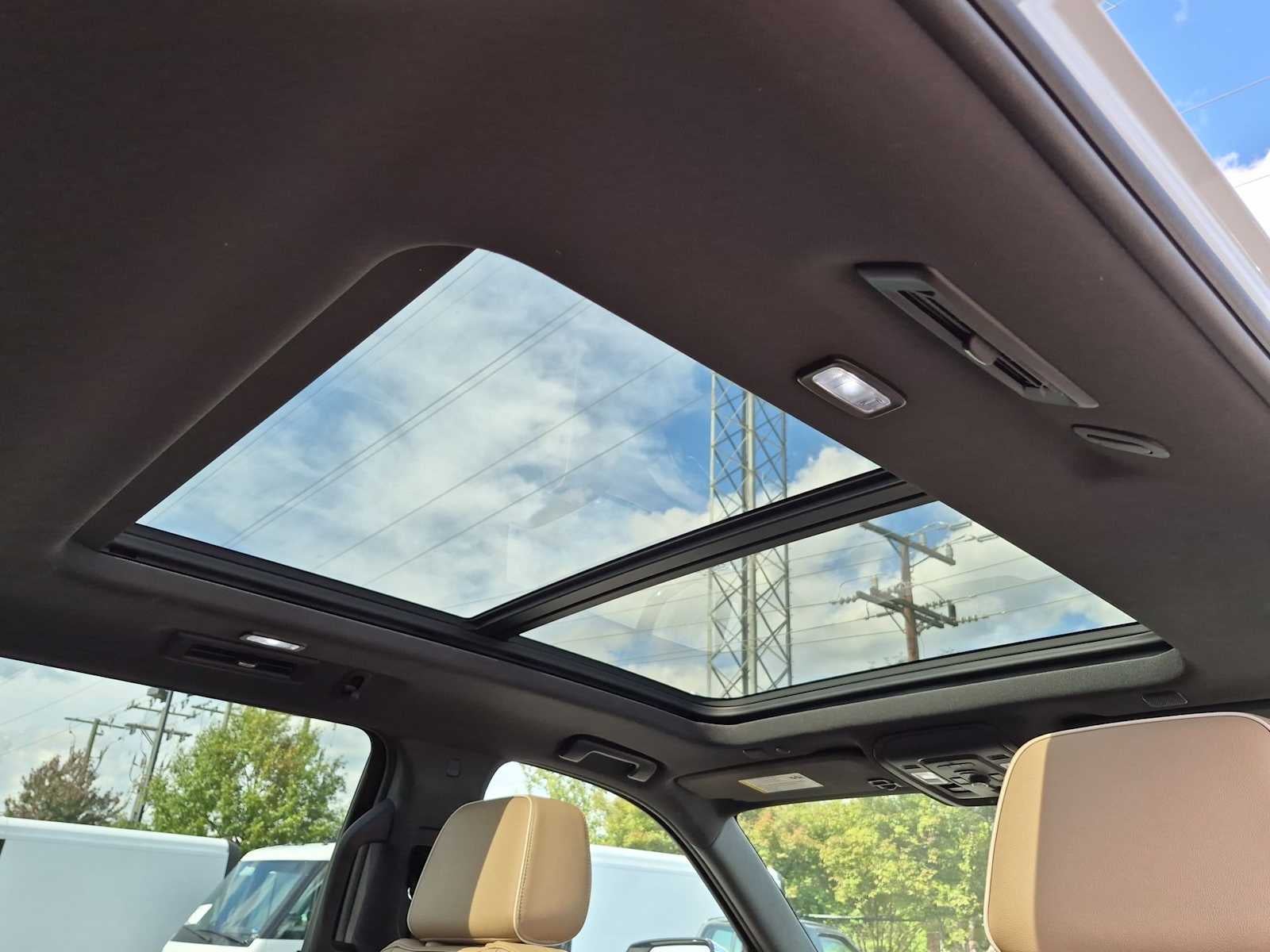 Chevrolet Suburban Premier 2023
