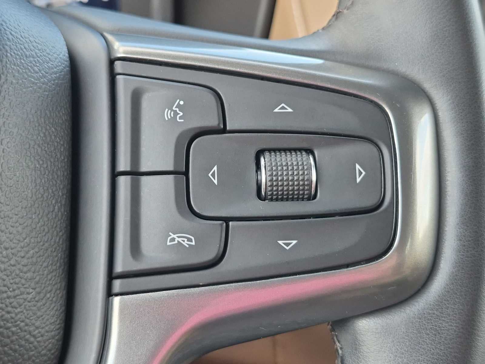 Chevrolet Suburban Premier 2023