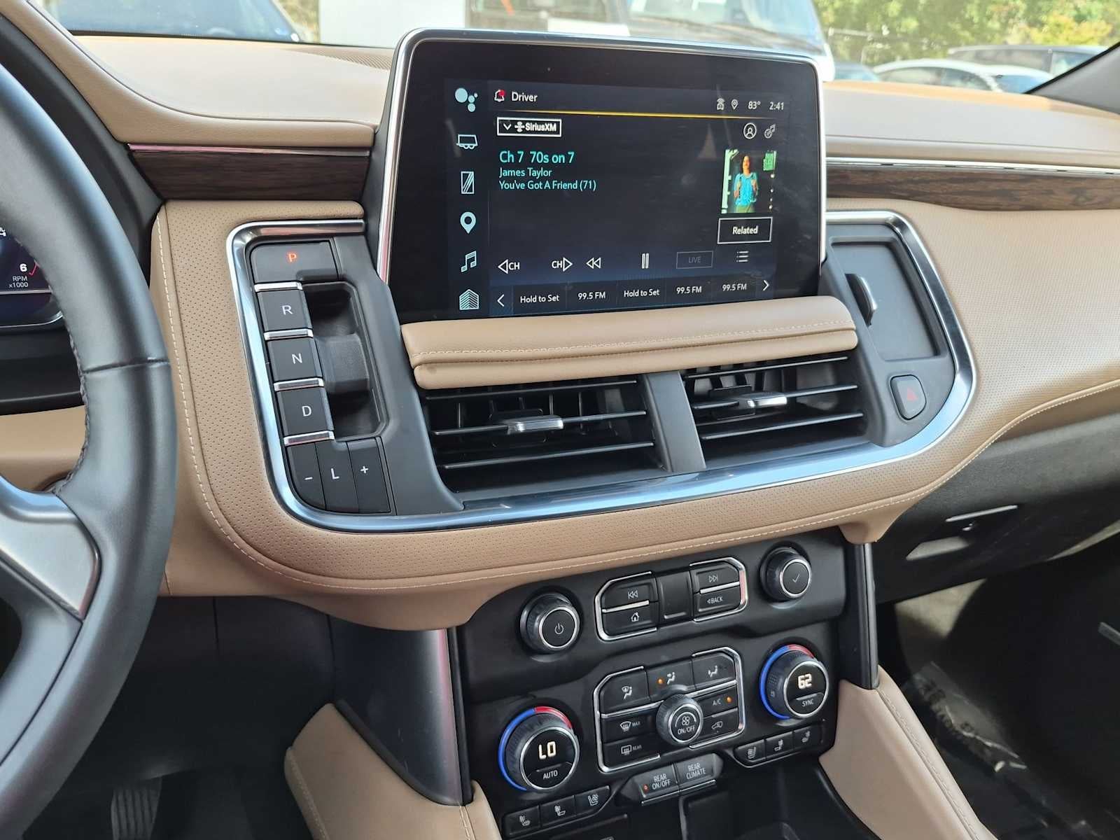Chevrolet Suburban Premier 2023