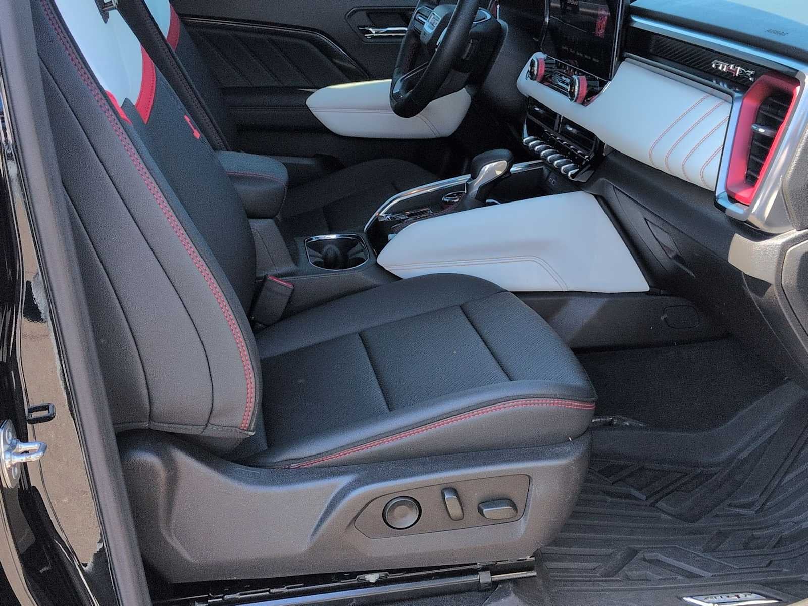 GMC Canyon 4x4 AT4X 2024