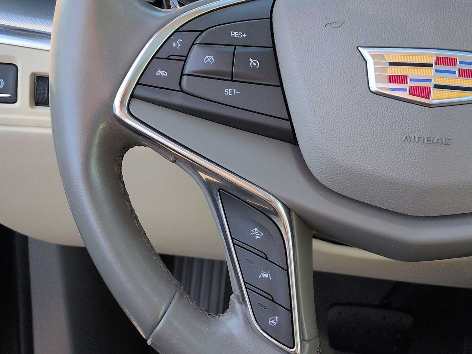 2019 Cadillac XT5 Luxury FWD