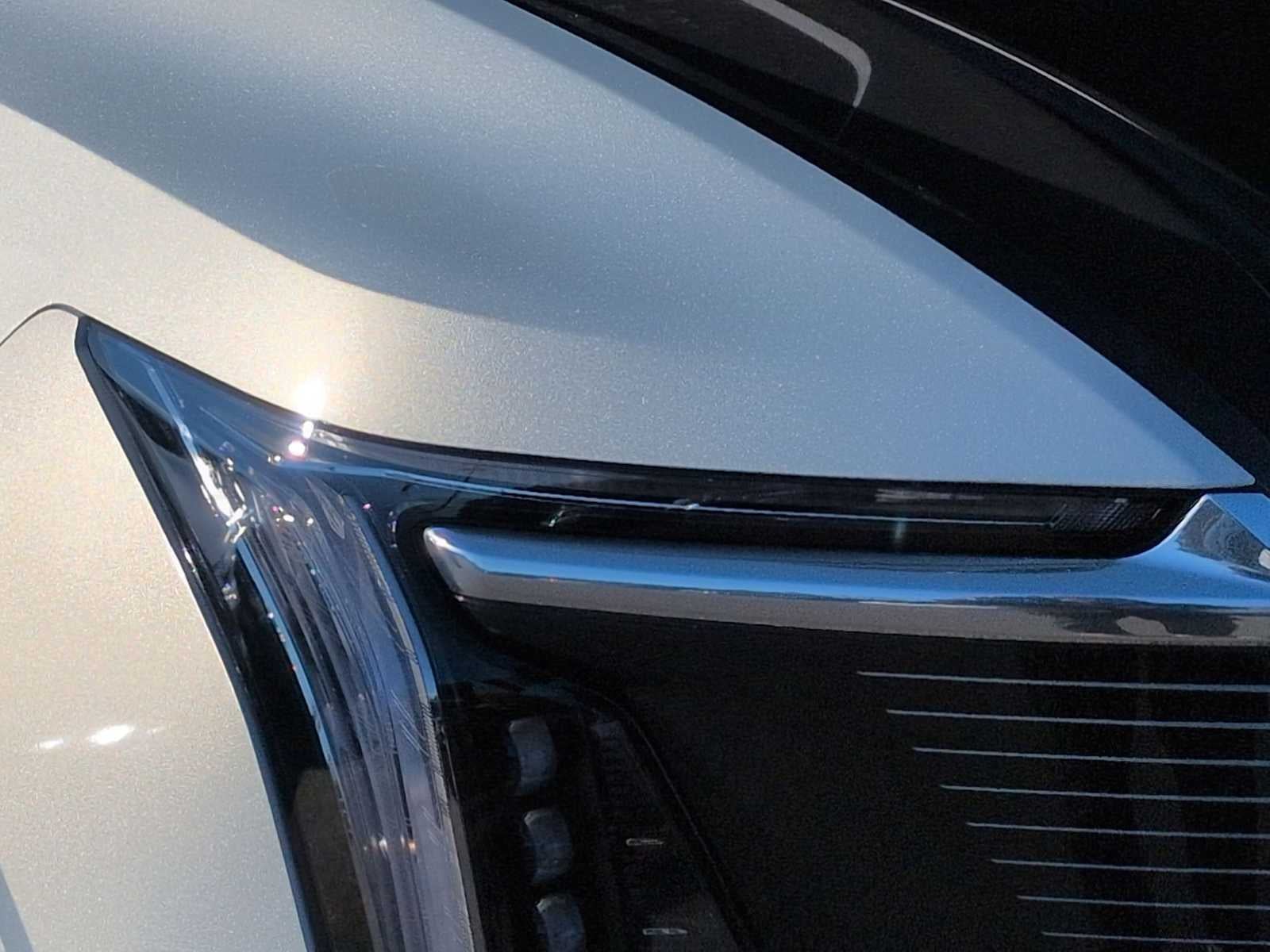 2025 Cadillac ESCALADE IQ Lujo 2