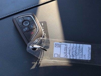 2025 Cadillac ESCALADE IQ Lujo 2