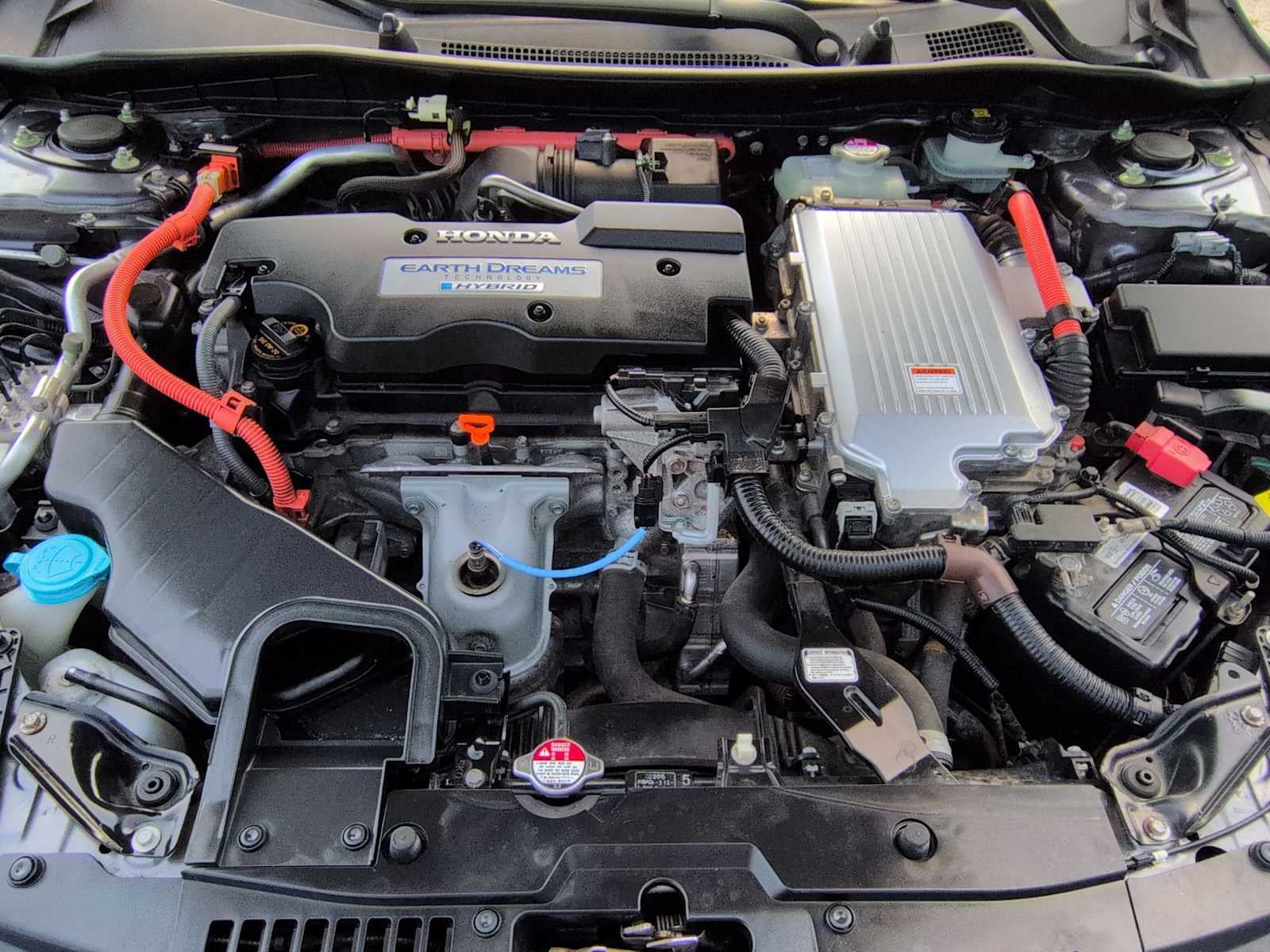 Honda Accord Hybrid de 4 puertas, berlina, 2015