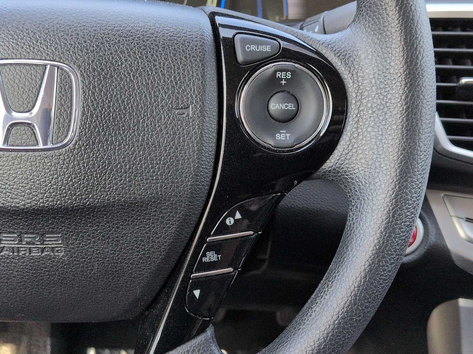 Honda Accord Hybrid de 4 puertas, berlina, 2015