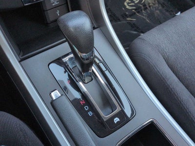 Honda Accord Hybrid de 4 puertas, berlina, 2015