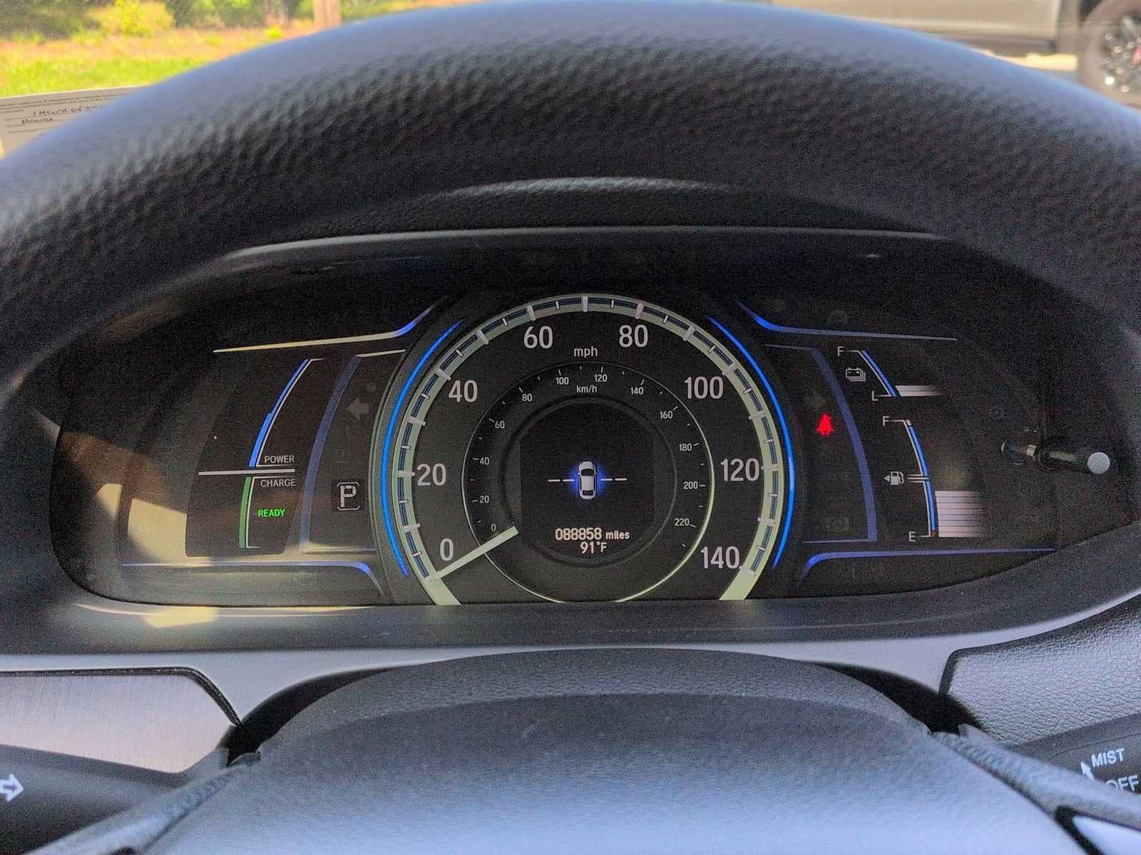 Honda Accord Hybrid de 4 puertas, berlina, 2015