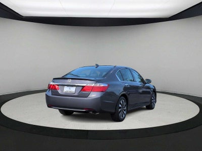 Honda Accord Hybrid de 4 puertas, berlina, 2015