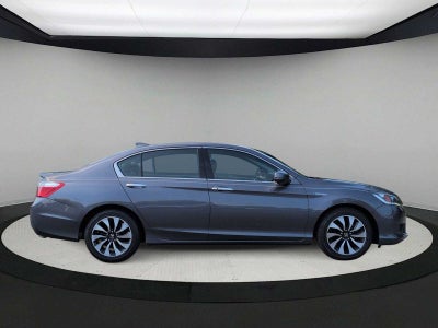 Honda Accord Hybrid de 4 puertas, berlina, 2015