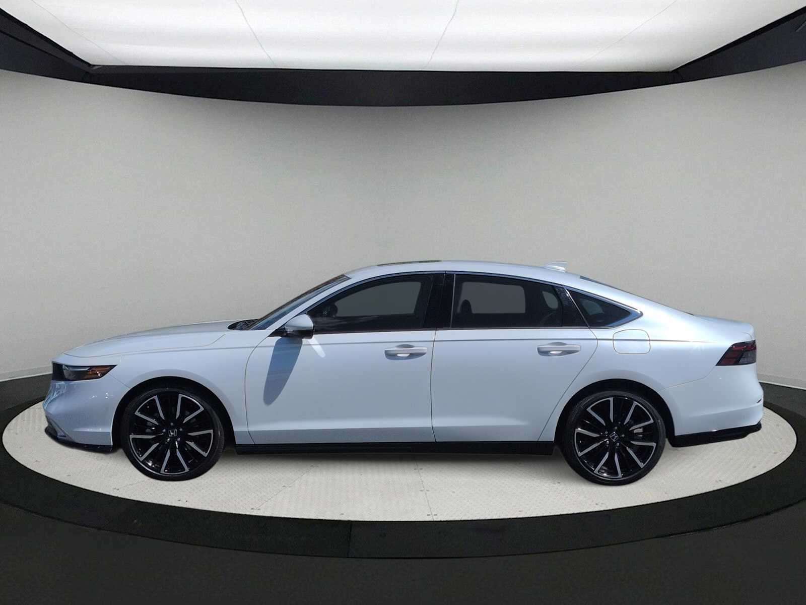 Honda Accord Hybrid Touring 2024