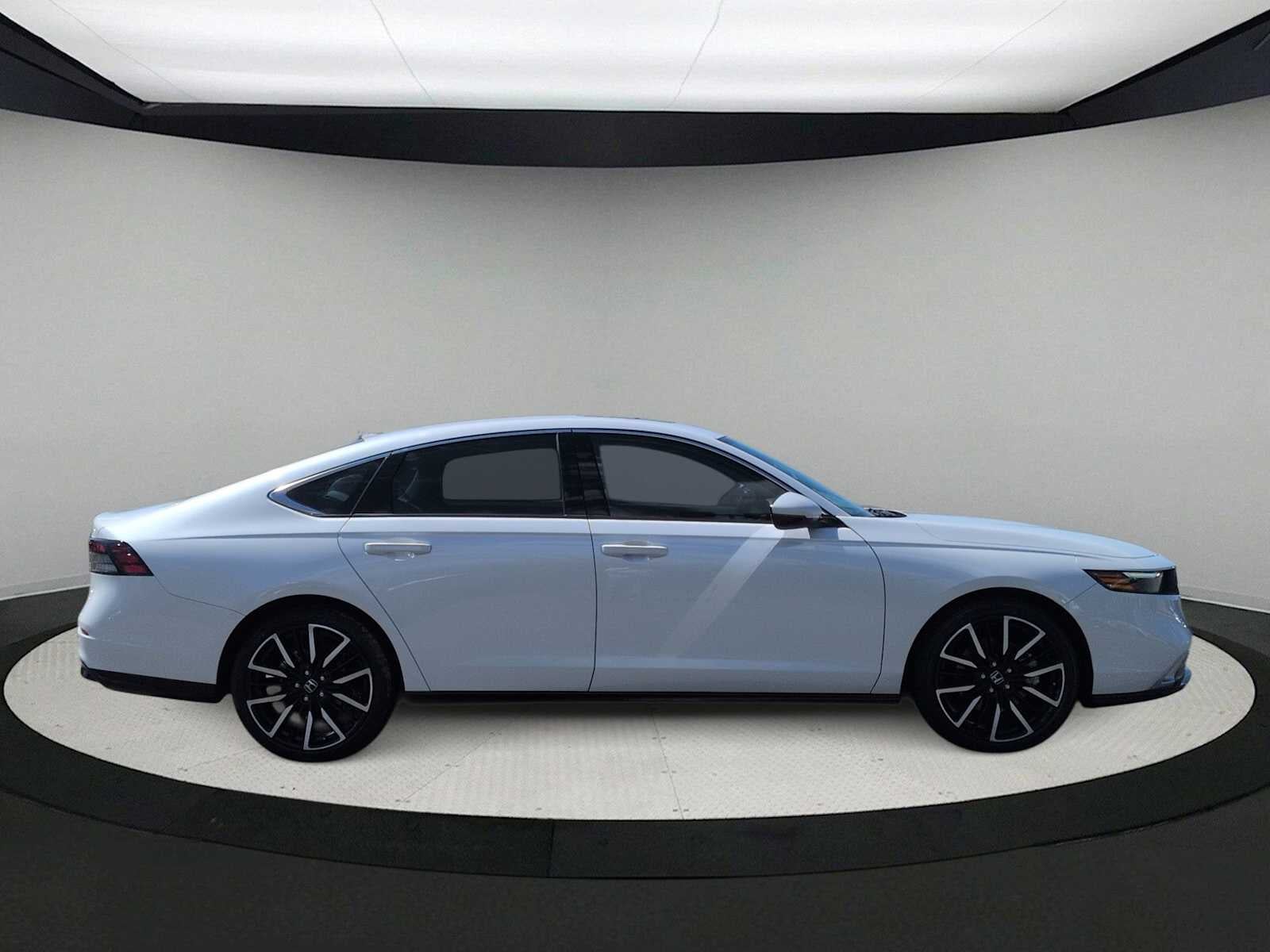 Honda Accord Hybrid Touring 2024