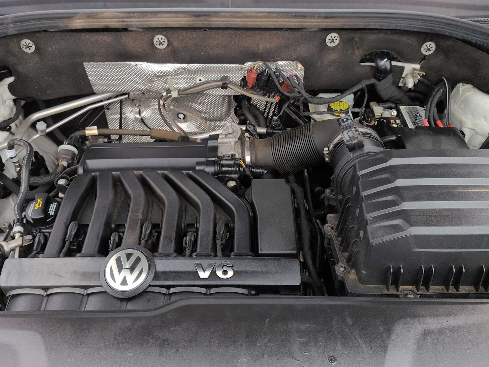 Volkswagen Atlas Cross Sport 3.6L V6 SEL Premium R-Line 2021