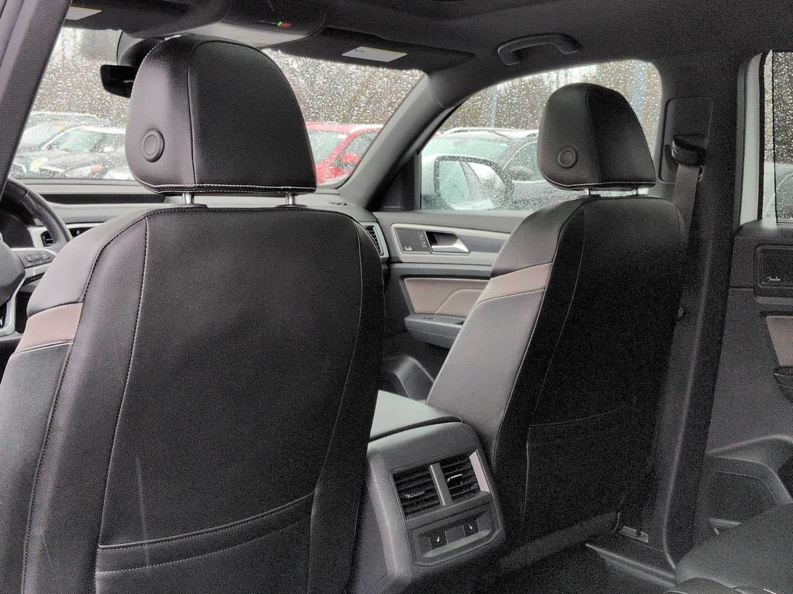 Volkswagen Atlas Cross Sport 3.6L V6 SEL Premium R-Line 2021