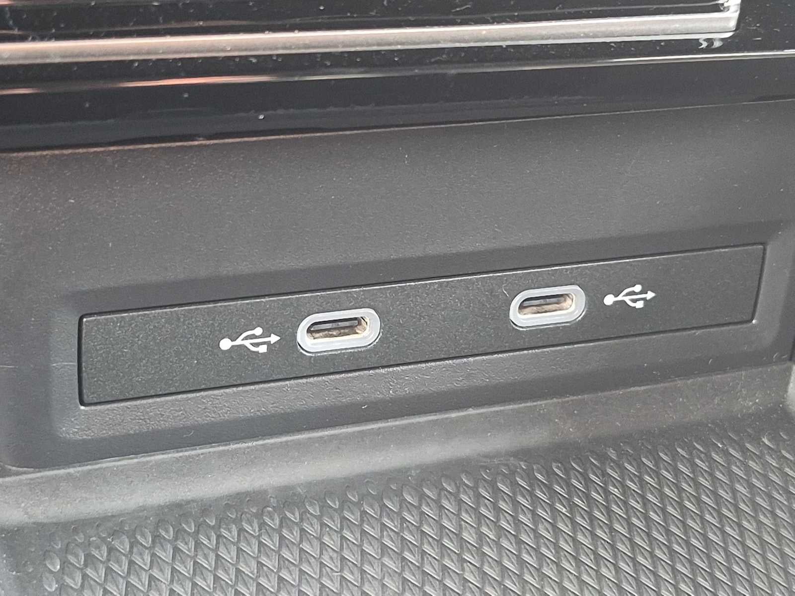 Volkswagen Atlas 2.0T SE con paquete Technology de 2024