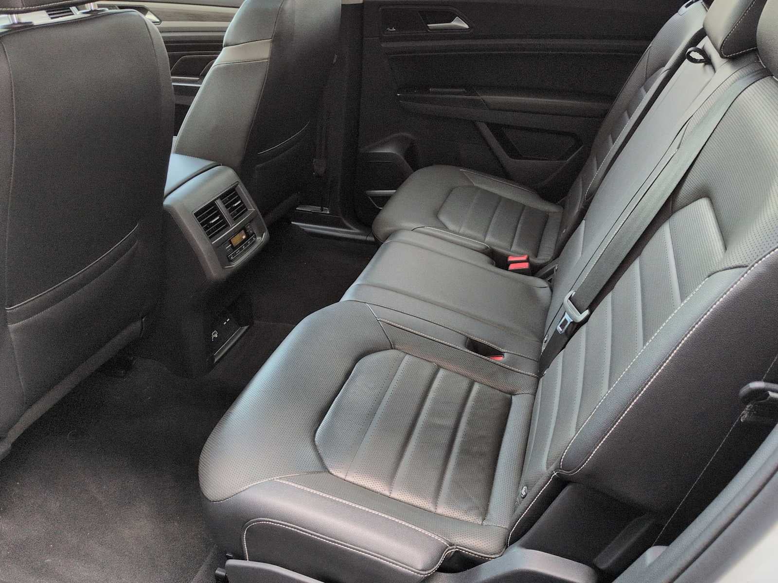 2021 Volkswagen Atlas 3.6L V6 SEL Premium