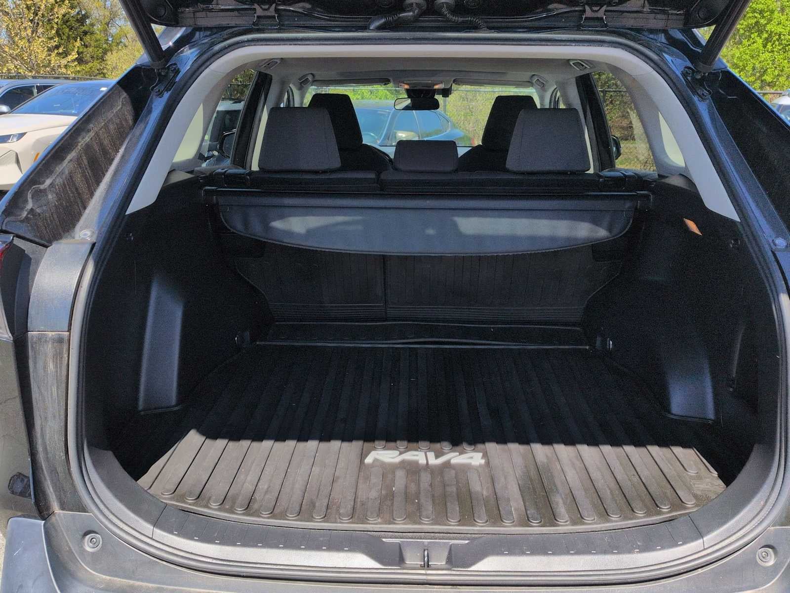 Toyota RAV4 XLE 2020