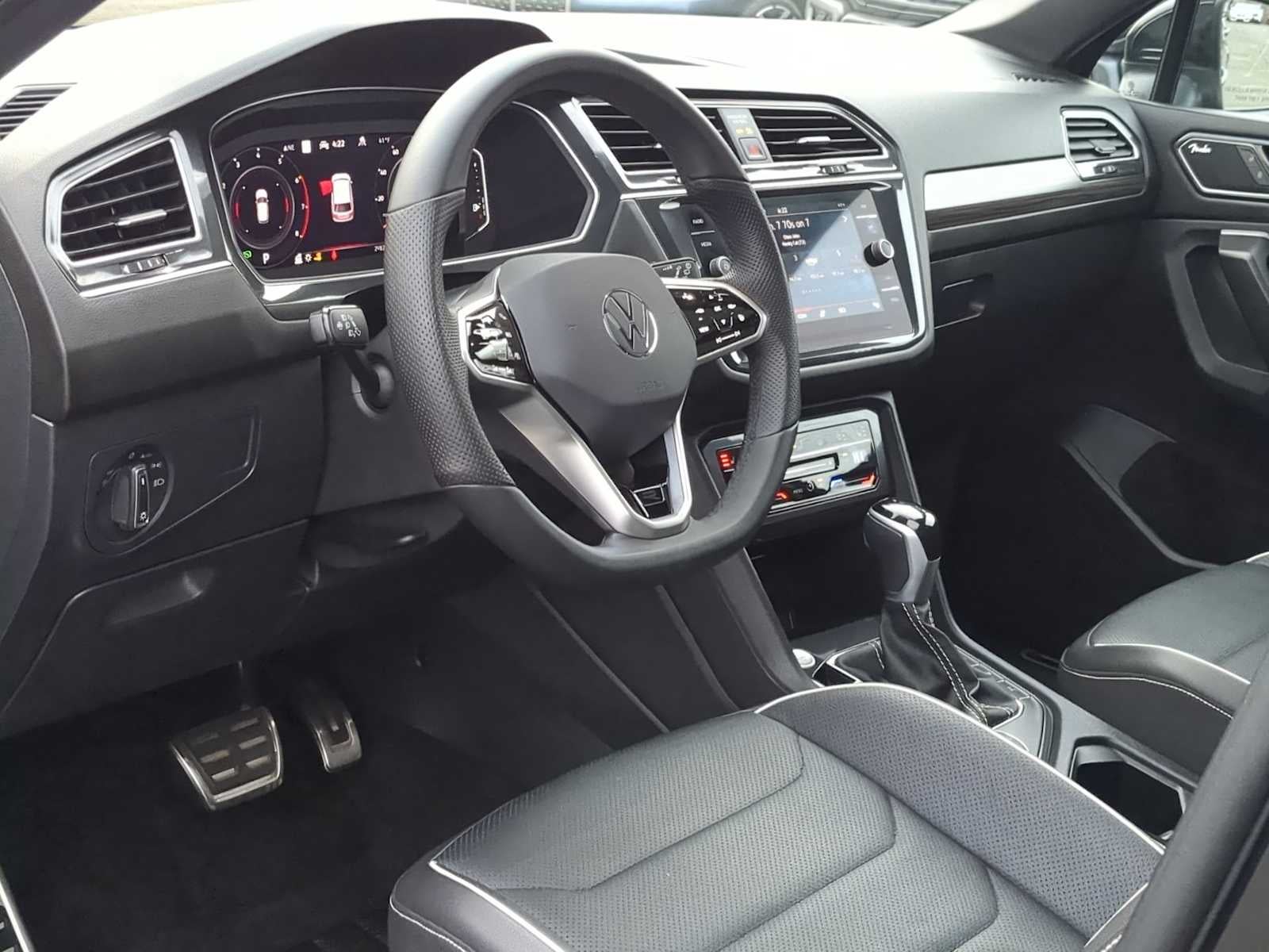 Volkswagen Tiguan SEL R-Line 2024