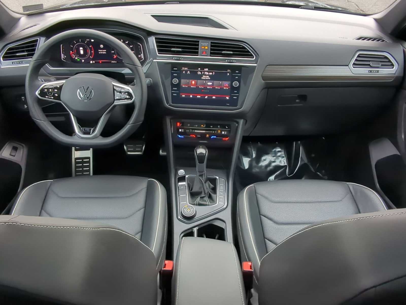 Volkswagen Tiguan SEL R-Line 2024