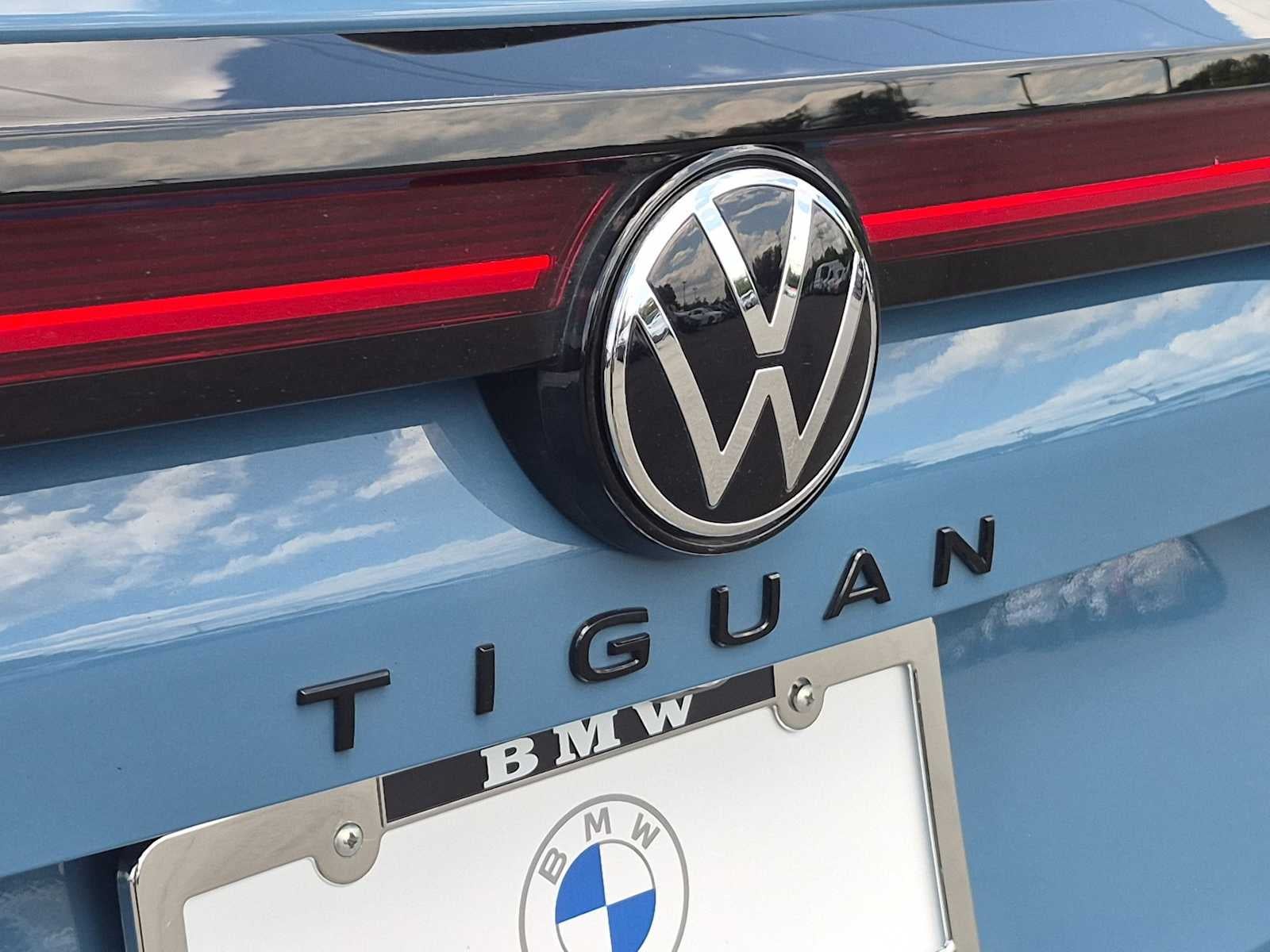 Volkswagen Tiguan SE R-Line Black 2025