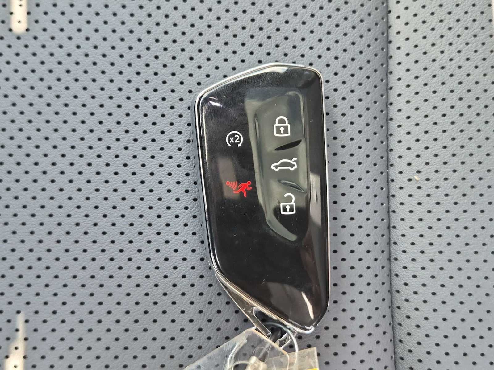 Volkswagen Tiguan SE R-Line Black 2025